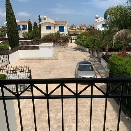 Georgia In Ayia Thekla Villa