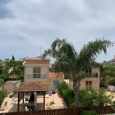 וילה Georgia In Ayia Thekla *